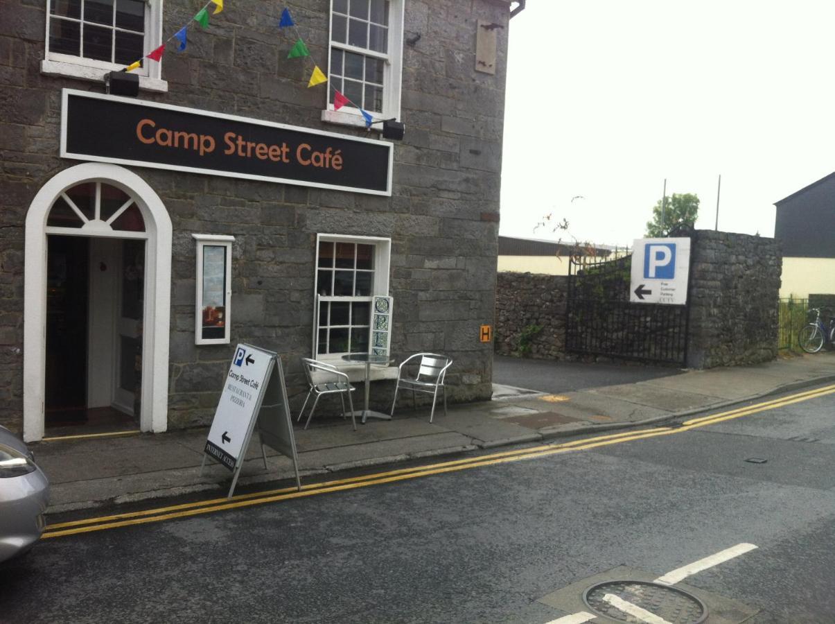 Room 2 Camp Street B&B & Self Catering Oughterard Buitenkant foto
